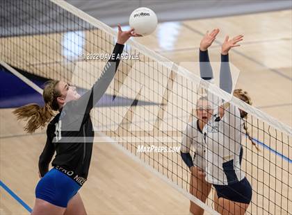 Thumbnail 1 in Skyline vs. Timberline photogallery.