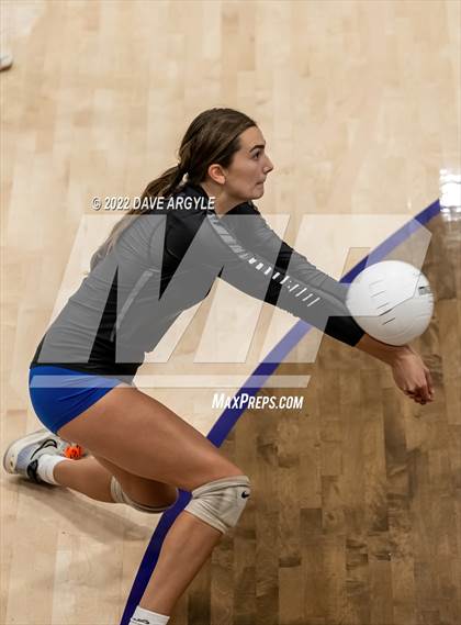 Thumbnail 2 in Skyline vs. Timberline photogallery.