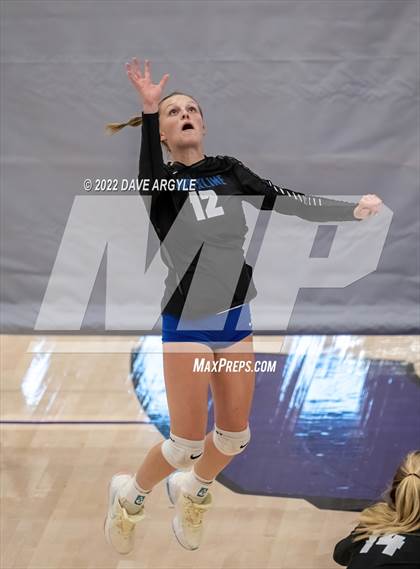 Thumbnail 2 in Skyline vs. Timberline photogallery.