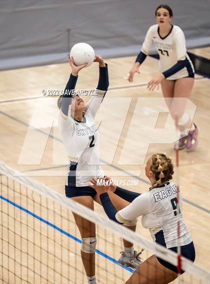 Thumbnail 3 in Skyline vs. Timberline photogallery.