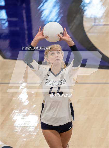 Thumbnail 3 in Skyline vs. Timberline photogallery.