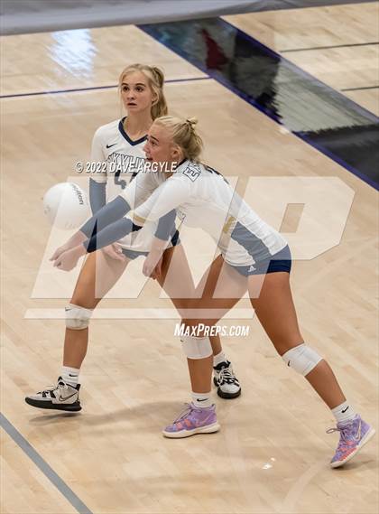 Thumbnail 1 in Skyline vs. Timberline photogallery.