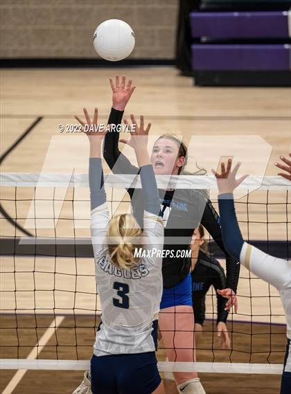 Thumbnail 2 in Skyline vs. Timberline photogallery.
