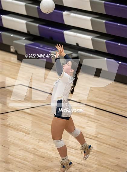 Thumbnail 2 in Skyline vs. Timberline photogallery.
