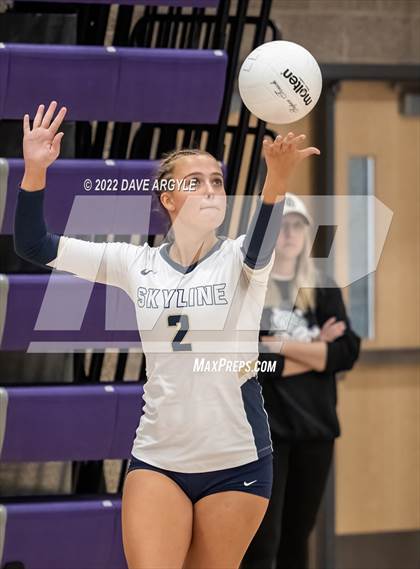 Thumbnail 2 in Skyline vs. Timberline photogallery.