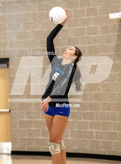 Thumbnail 3 in Skyline vs. Timberline photogallery.