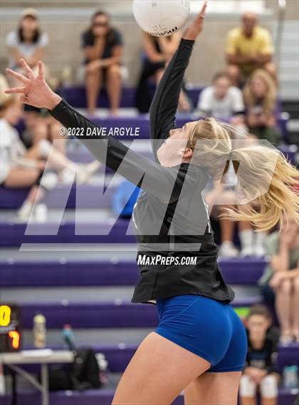 Thumbnail 1 in Skyline vs. Timberline photogallery.