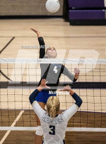 Thumbnail 3 in Skyline vs. Timberline photogallery.