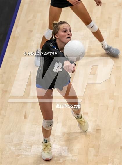 Thumbnail 3 in Skyline vs. Timberline photogallery.