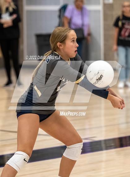 Thumbnail 2 in Skyline vs. Timberline photogallery.