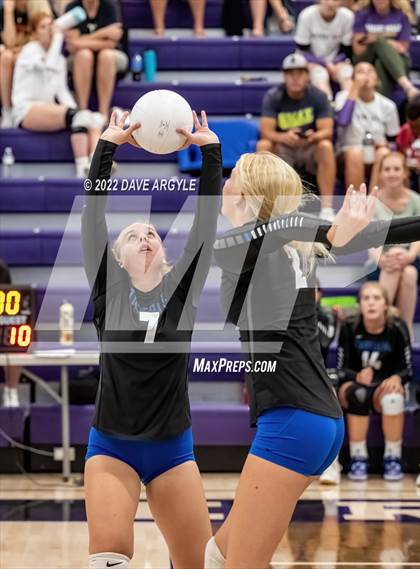 Thumbnail 3 in Skyline vs. Timberline photogallery.