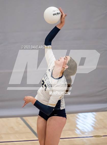 Thumbnail 2 in Skyline vs. Timberline photogallery.