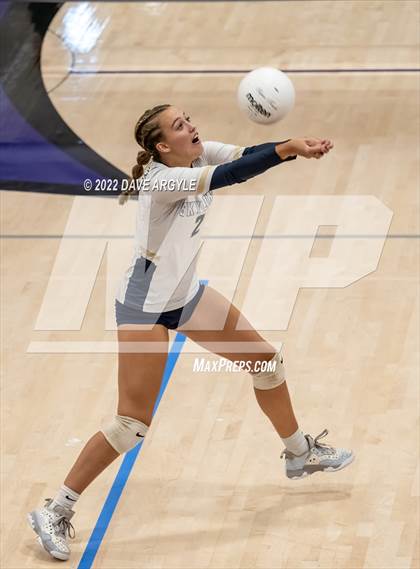 Thumbnail 2 in Skyline vs. Timberline photogallery.