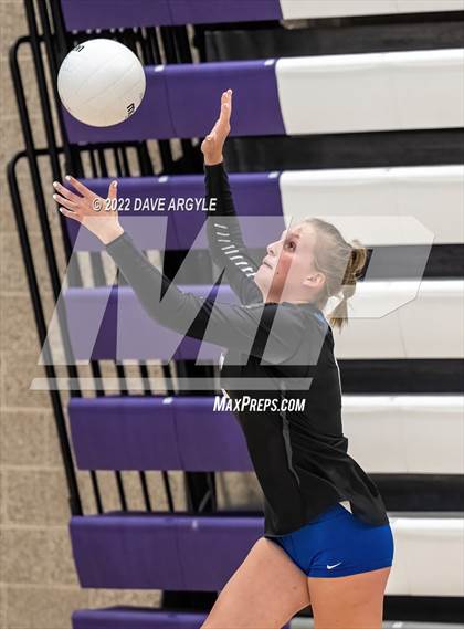 Thumbnail 2 in Skyline vs. Timberline photogallery.