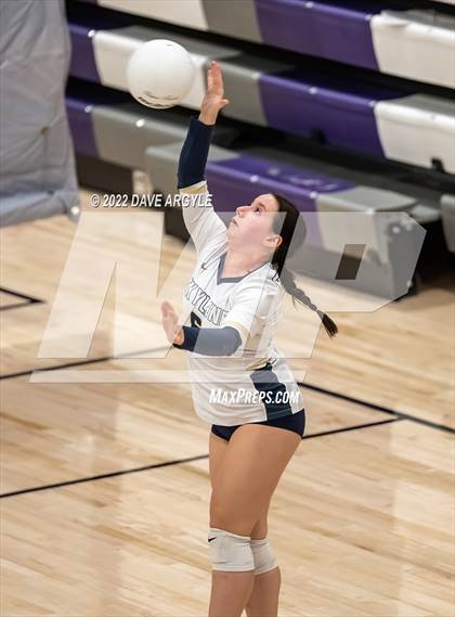 Thumbnail 3 in Skyline vs. Timberline photogallery.