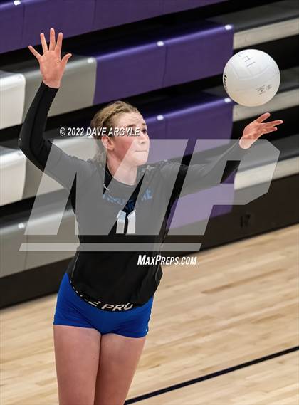 Thumbnail 2 in Skyline vs. Timberline photogallery.