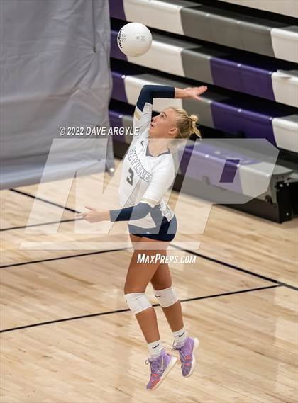 Thumbnail 2 in Skyline vs. Timberline photogallery.