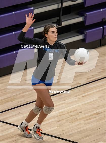 Thumbnail 2 in Skyline vs. Timberline photogallery.