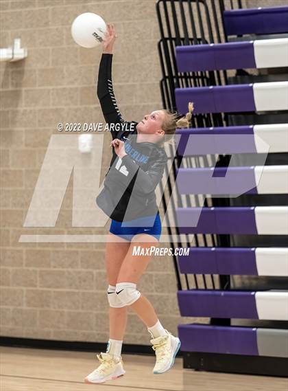Thumbnail 3 in Skyline vs. Timberline photogallery.