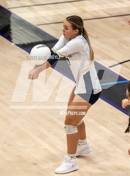 Thumbnail 2 in Skyline vs. Timberline photogallery.