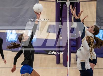 Thumbnail 1 in Skyline vs. Timberline photogallery.
