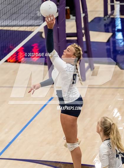 Thumbnail 2 in Skyline vs. Timberline photogallery.