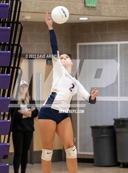 Thumbnail 3 in Skyline vs. Timberline photogallery.