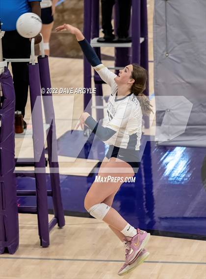 Thumbnail 2 in Skyline vs. Timberline photogallery.