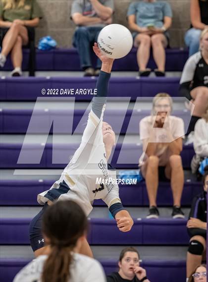 Thumbnail 3 in Skyline vs. Timberline photogallery.