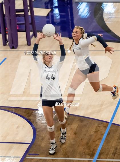 Thumbnail 1 in Skyline vs. Timberline photogallery.