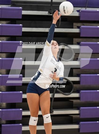 Thumbnail 2 in Skyline vs. Timberline photogallery.