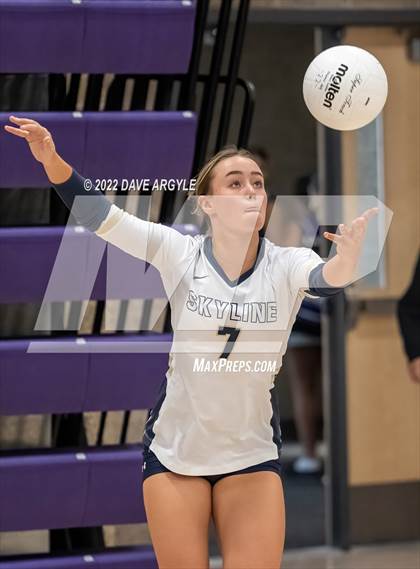 Thumbnail 1 in Skyline vs. Timberline photogallery.