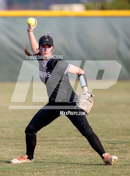 Thumbnail 2 in Barbers Hill @ Fulshear 5A Region Playoff photogallery.