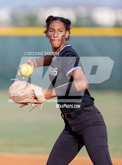 Thumbnail 2 in Barbers Hill @ Fulshear 5A Region Playoff photogallery.
