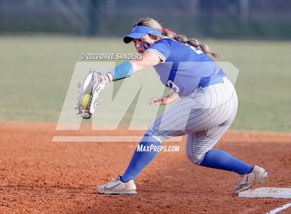 Thumbnail 3 in Barbers Hill @ Fulshear 5A Region Playoff photogallery.