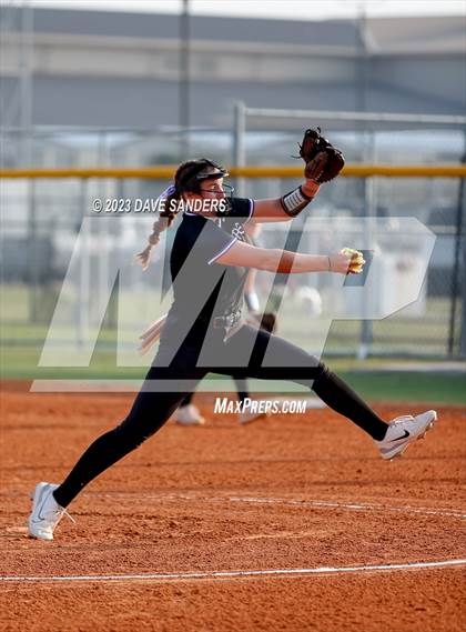 Thumbnail 2 in Barbers Hill @ Fulshear 5A Region Playoff photogallery.