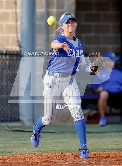Thumbnail 2 in Barbers Hill @ Fulshear 5A Region Playoff photogallery.