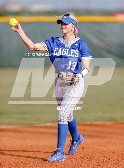 Thumbnail 2 in Barbers Hill @ Fulshear 5A Region Playoff photogallery.