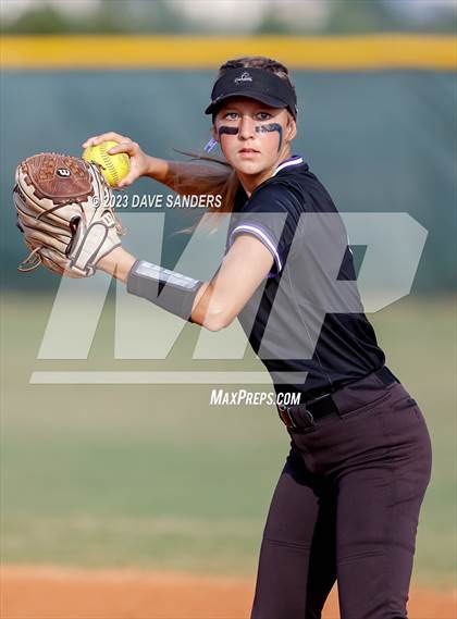 Thumbnail 3 in Barbers Hill @ Fulshear 5A Region Playoff photogallery.