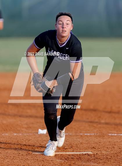 Thumbnail 3 in Barbers Hill @ Fulshear 5A Region Playoff photogallery.