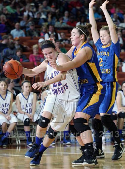 Thumbnail 3 in Highland vs. Saltillo (UIL 1A Semifinal) photogallery.