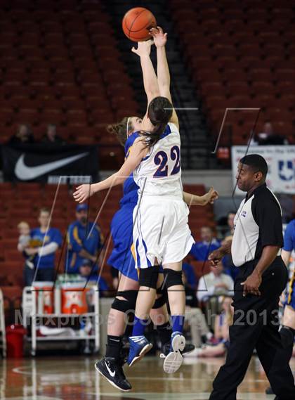 Thumbnail 3 in Highland vs. Saltillo (UIL 1A Semifinal) photogallery.
