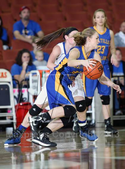 Thumbnail 1 in Highland vs. Saltillo (UIL 1A Semifinal) photogallery.