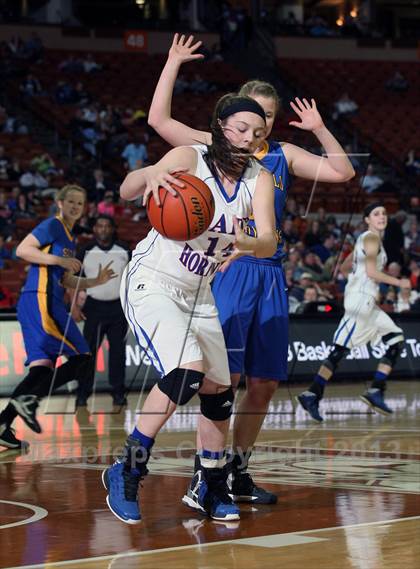 Thumbnail 3 in Highland vs. Saltillo (UIL 1A Semifinal) photogallery.