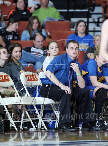 Thumbnail 3 in Highland vs. Saltillo (UIL 1A Semifinal) photogallery.