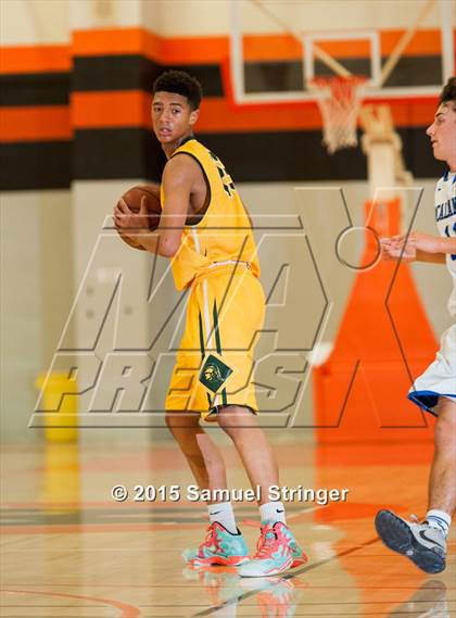 Thumbnail 2 in Castro Valley vs. Acalanes (Rob Vares Jr. Memorial Tournament) photogallery.