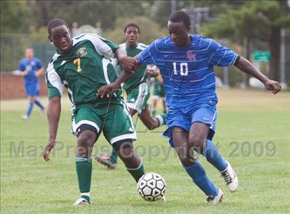 Thumbnail 1 in DeMatha @ Archbishop Carroll photogallery.