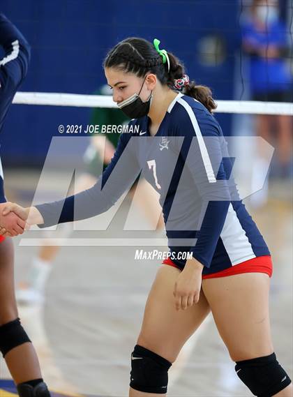 Thumbnail 1 in Garces Memorial vs. East Bakersfield (CIF-CS D4 Final) photogallery.