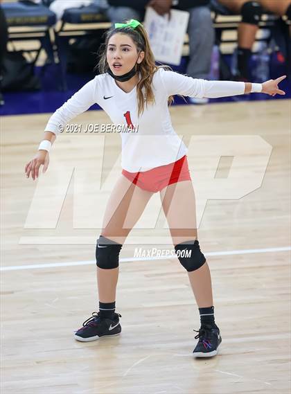 Thumbnail 3 in Garces Memorial vs. East Bakersfield (CIF-CS D4 Final) photogallery.