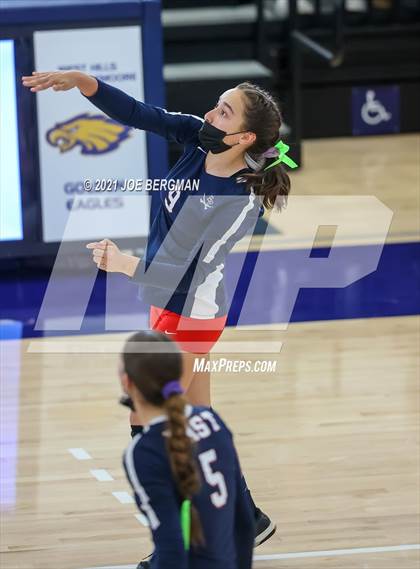 Thumbnail 1 in Garces Memorial vs. East Bakersfield (CIF-CS D4 Final) photogallery.